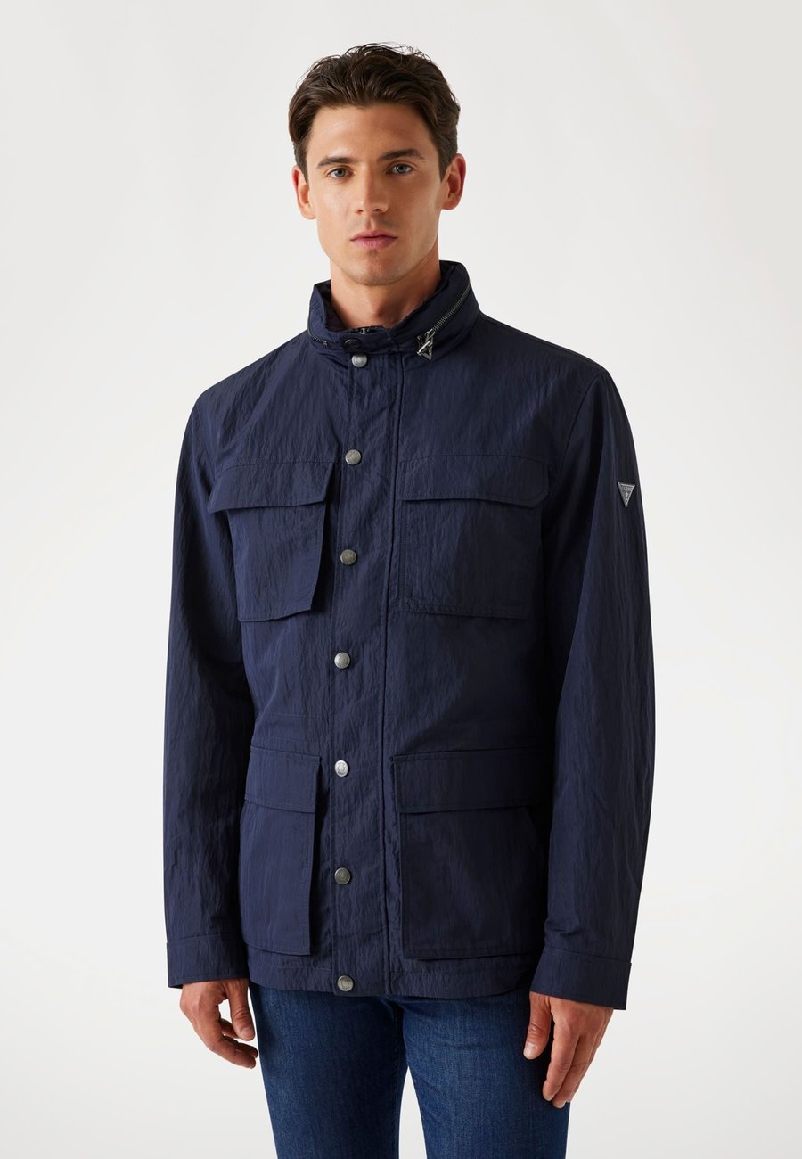 Куртка Guess FIELD JACKET, Dunkelblau/Dark Blue
Куртка Guess FIELD JACKET, Dunkelblau/Dark Blue
