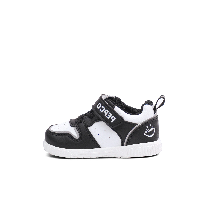 Детские дышащие легкие низкие туфли для малышей Banner the Piggy, черный/белый
Детские дышащие легкие низкие туфли для малышей Banner the Piggy, черный/белый