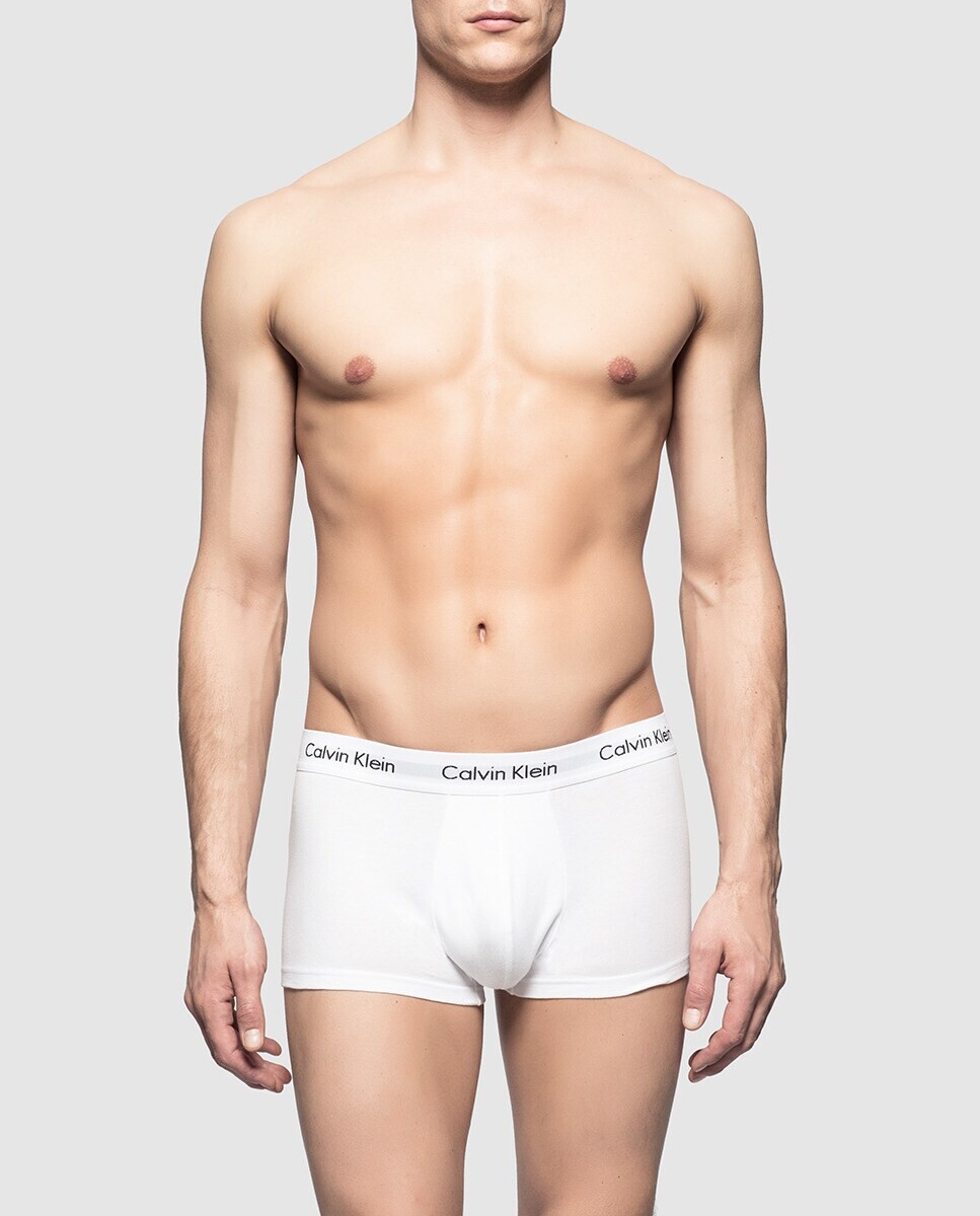 Набор из трех белых мужских трикотажных боксеров Calvin Klein Calvin Klein, белый
Набор из трех белых мужских трикотажных боксеров Calvin Klein Calvin Klein, белый