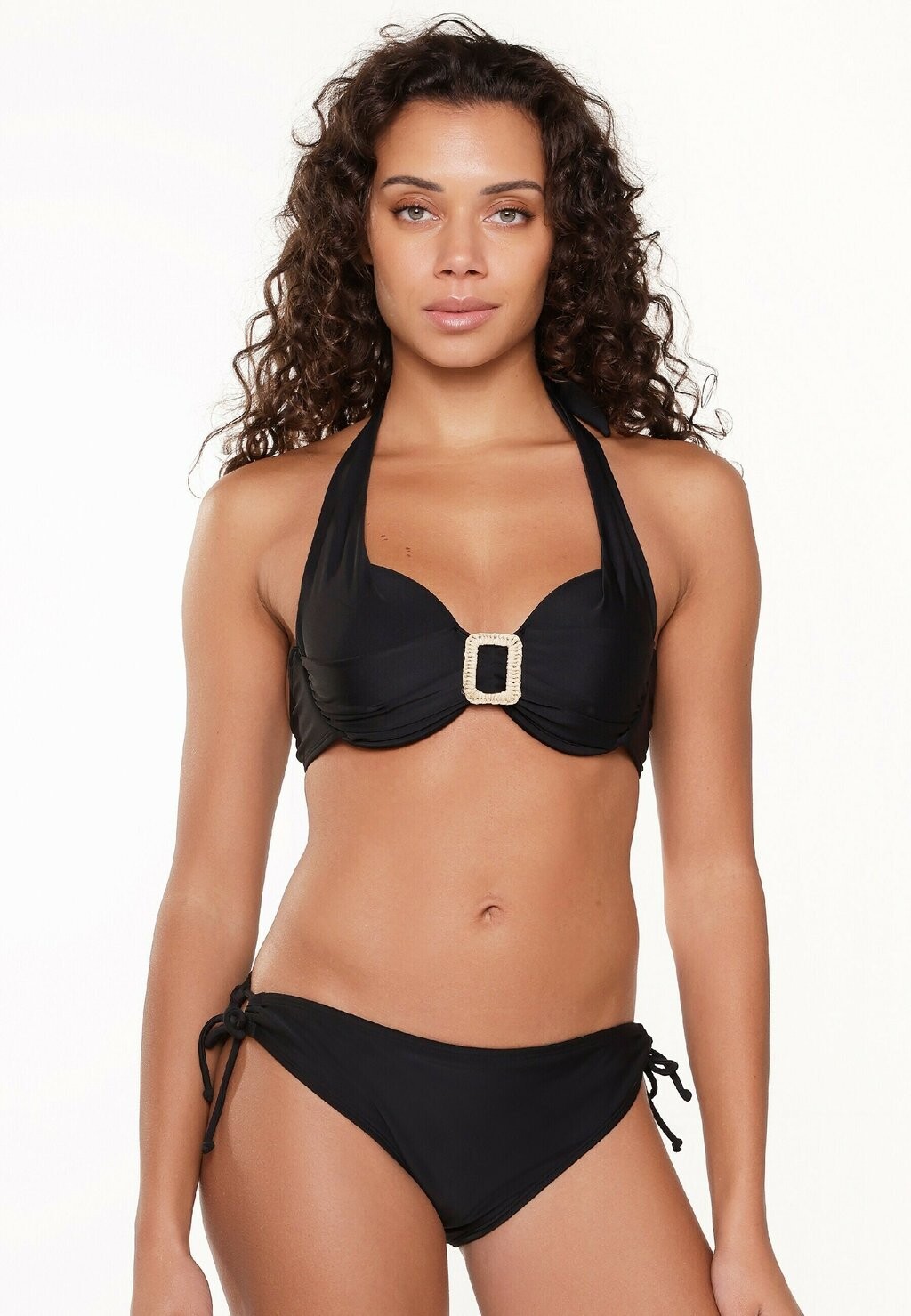 Бикини HALTERNECK SET LingaDore, черный
Бикини HALTERNECK SET LingaDore, черный