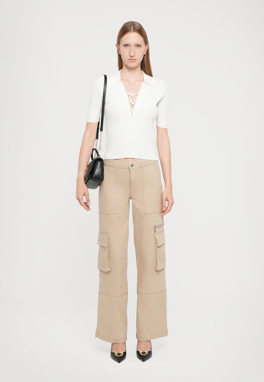 Сумка Love Moschino EMBOSSED, Black
Сумка Love Moschino EMBOSSED, Black