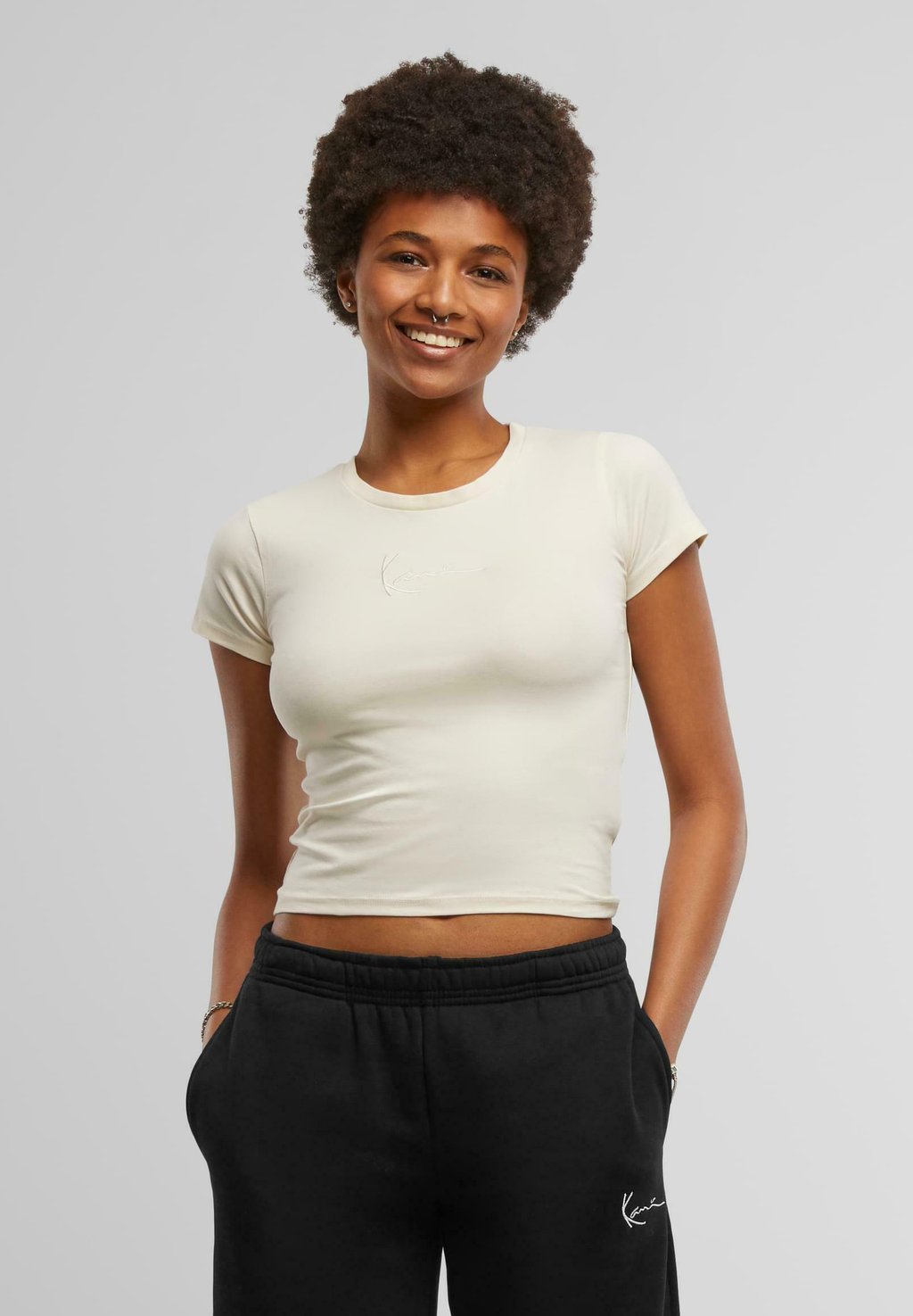 Футболка SMALL SIGNATURE SHORT Karl Kani, белый
Футболка SMALL SIGNATURE SHORT Karl Kani, белый