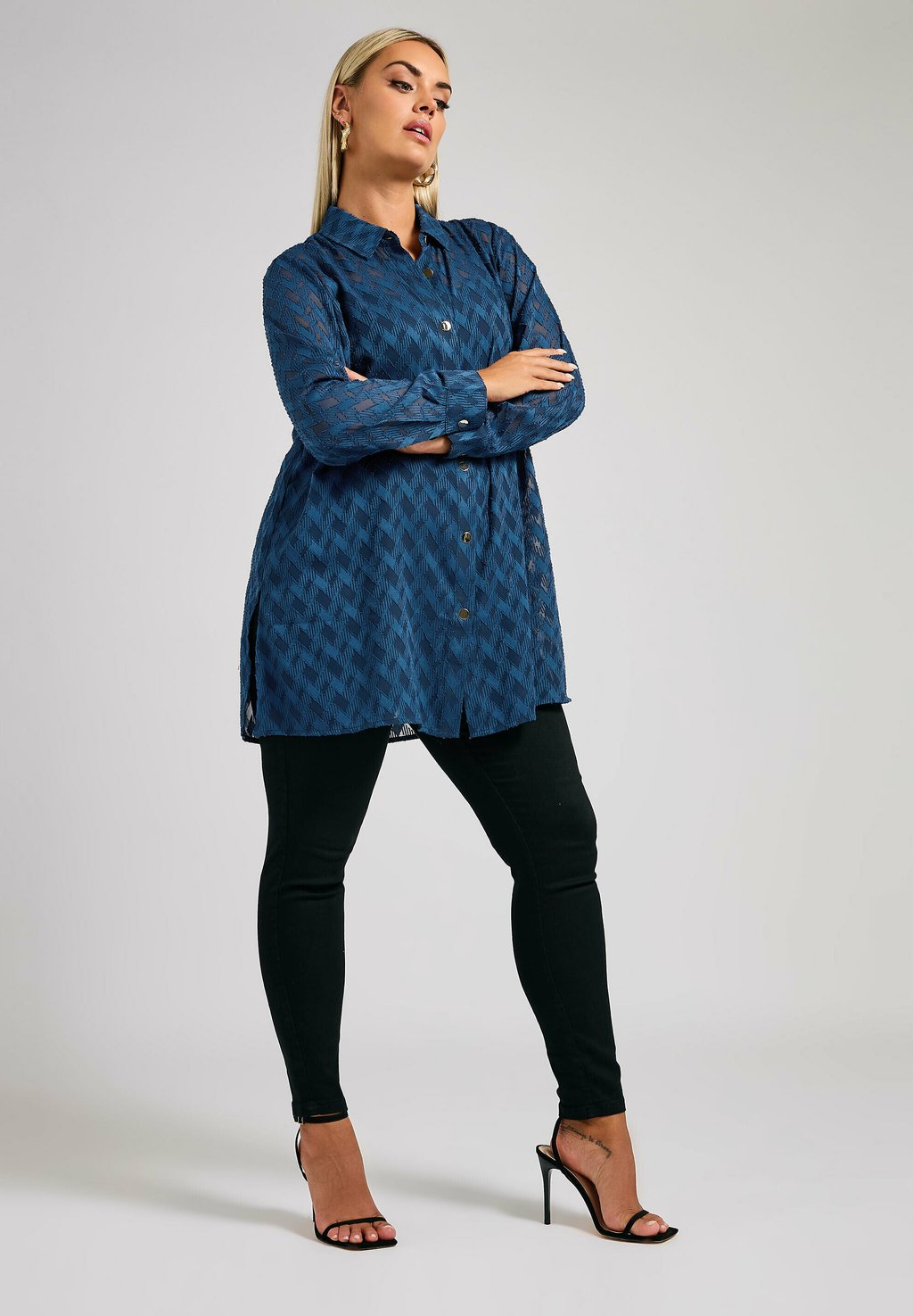 Блузка на пуговицах Yours Clothing, синий
Блузка на пуговицах Yours Clothing, синий