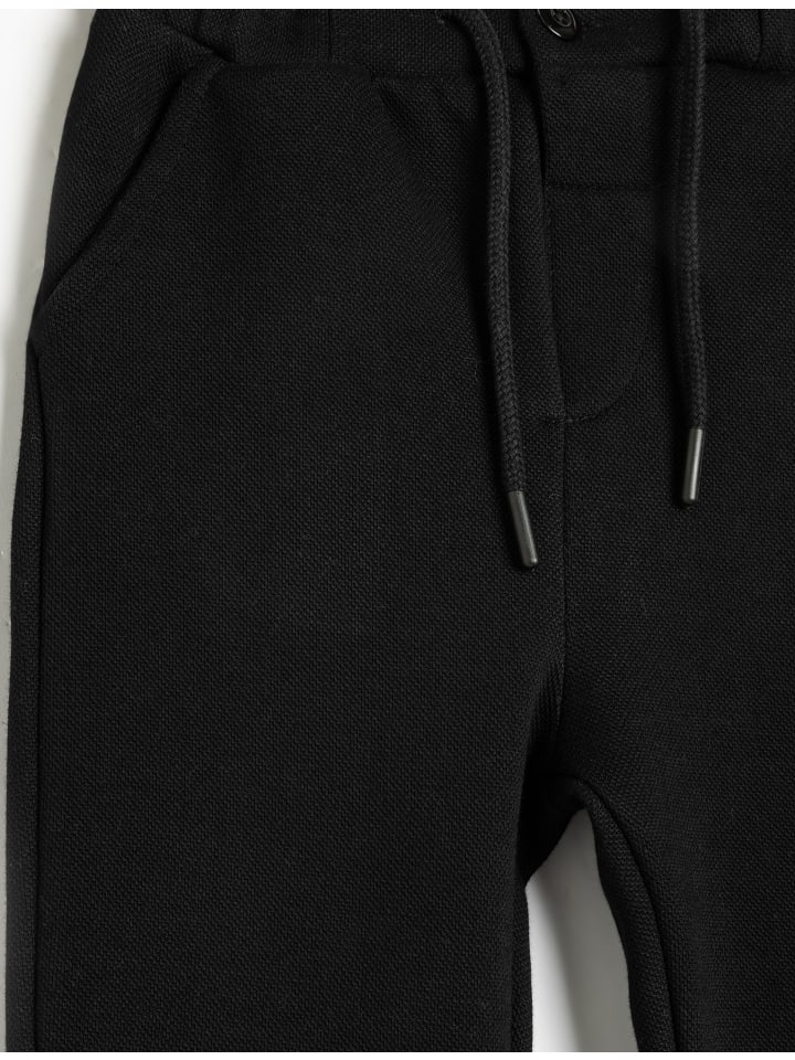 KOTON Черные спортивные штаны
KOTON Черные спортивные штаны