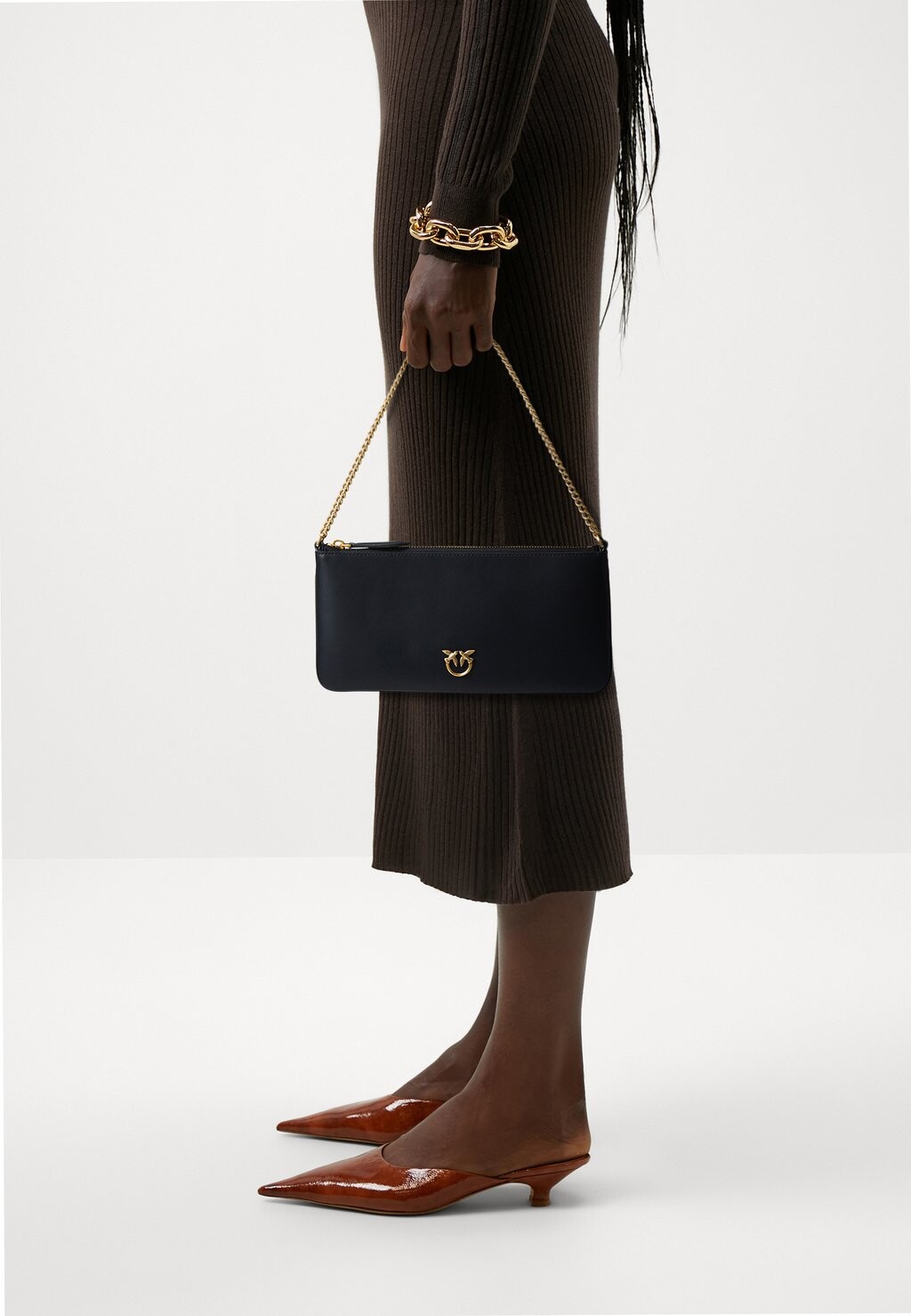 Сумочка Horizontal Flat Pinko, черный
Сумочка Horizontal Flat Pinko, черный