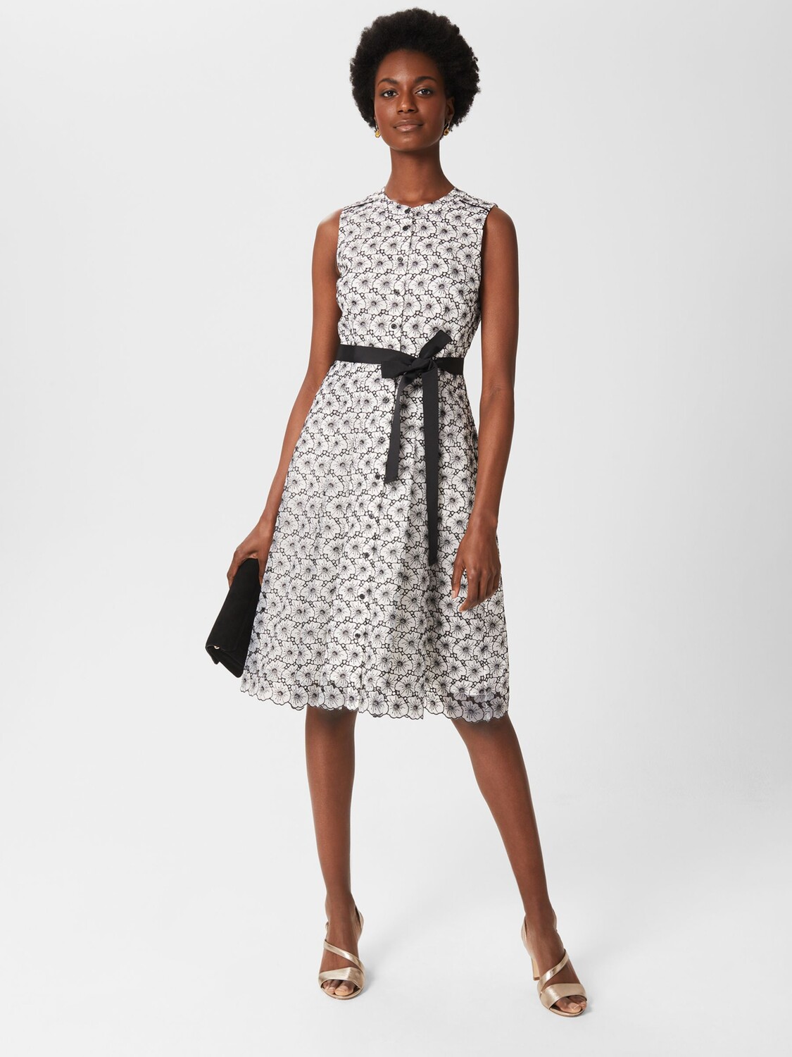 Платье без рукавов с цветочной вышивкой Hobbs Lyra, цвет слоновой кости/черный
Платье без рукавов с цветочной вышивкой Hobbs Lyra, цвет слоновой кости/черный