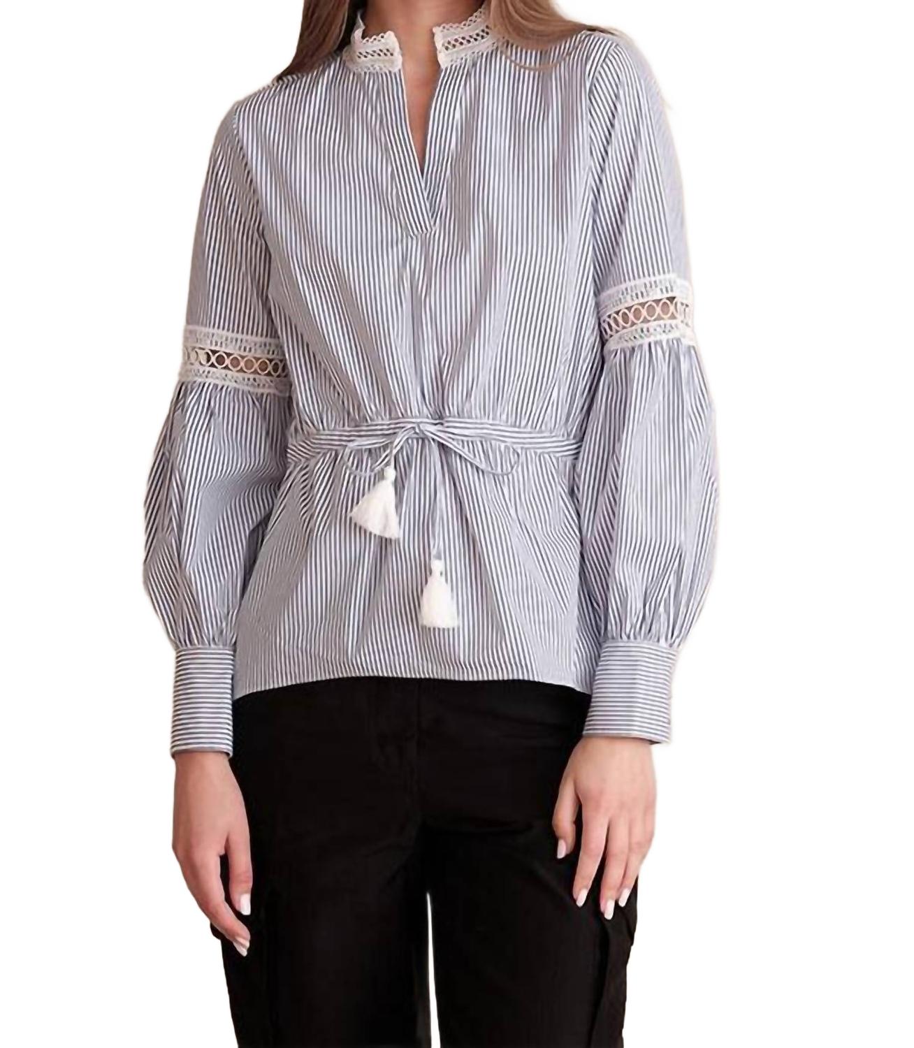 Габи Тай Вейст Полосатый топ в сине-белую полоску Haute Hippie
Габи Тай Вейст Полосатый топ в сине-белую полоску Haute Hippie