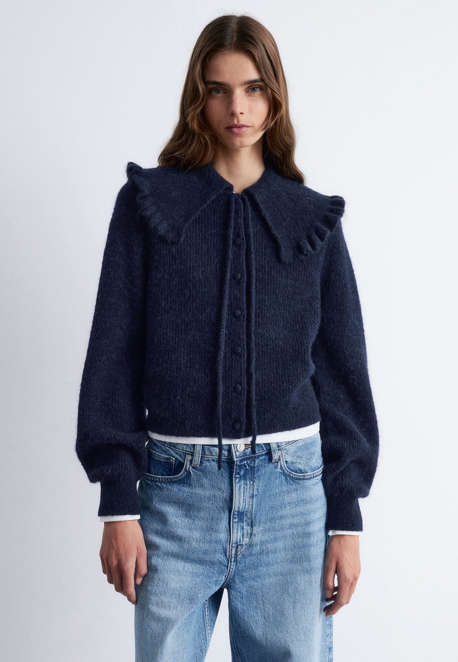 Кардиган & other stories Cardigan, Dark Blue
Кардиган & other stories Cardigan, Dark Blue