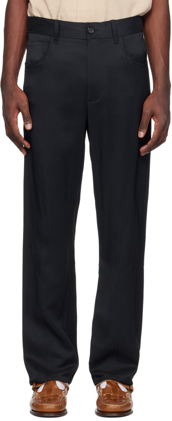 Брюки Сантана темно-синего цвета Sefr
Брюки Сантана темно-синего цвета Sefr