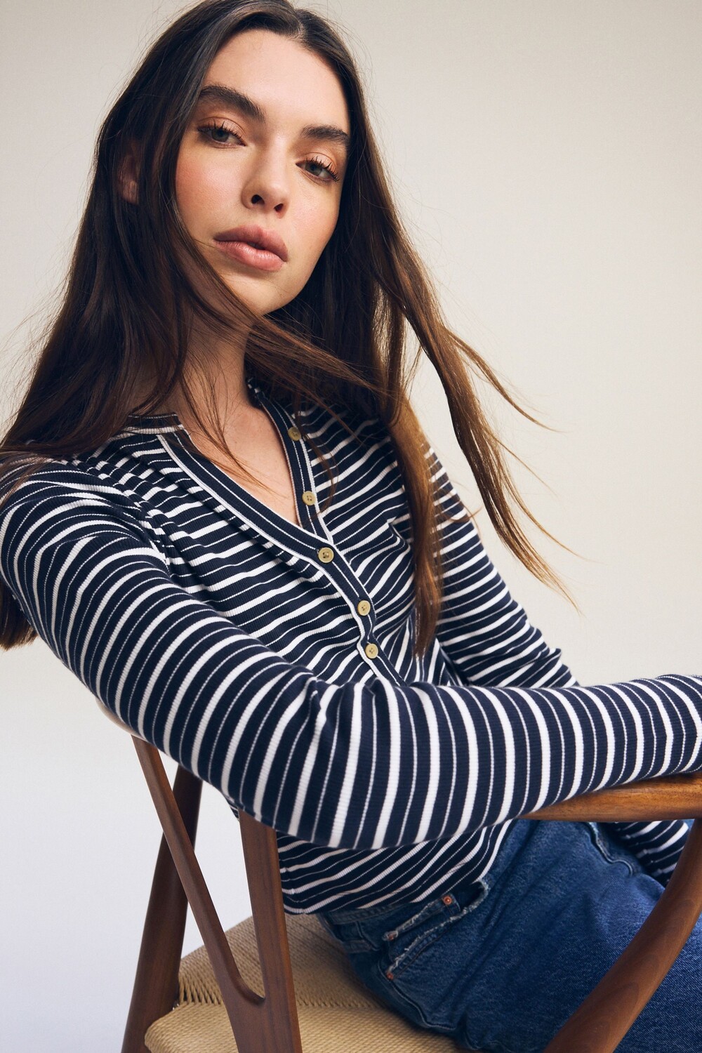 Топ в рубчик с длинными рукавами и декоративными пуговицами на пуговицах Next, белый
Топ в рубчик с длинными рукавами и декоративными пуговицами на пуговицах Next, белый