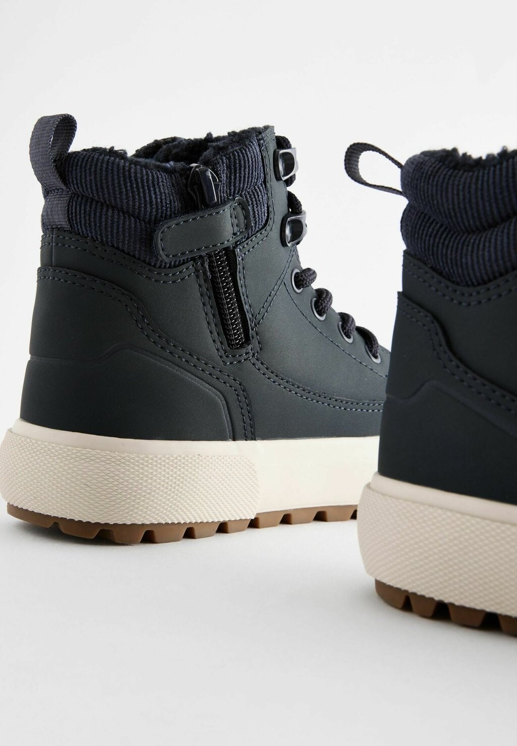 Ботильоны на шнуровке CLEATED Next, синий
Ботильоны на шнуровке CLEATED Next, синий