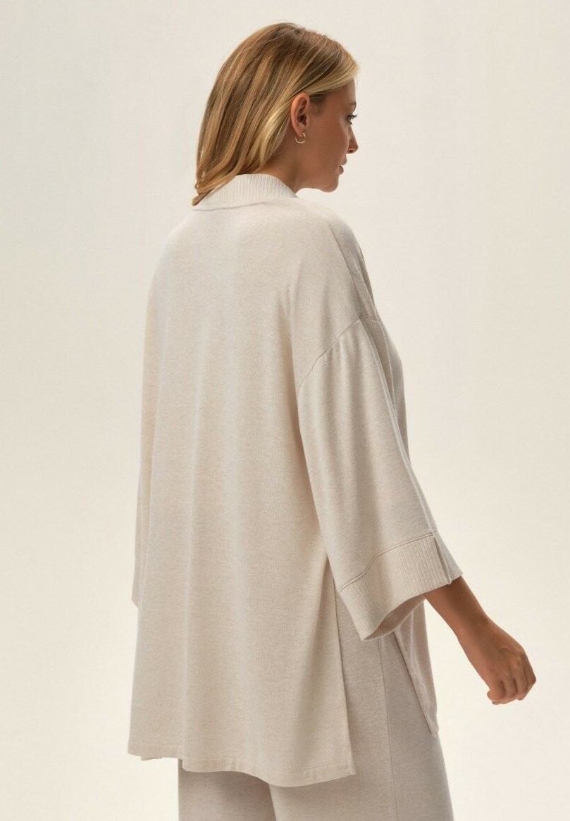 Халат JEN ESOTIQ, бежевый
Халат JEN ESOTIQ, бежевый