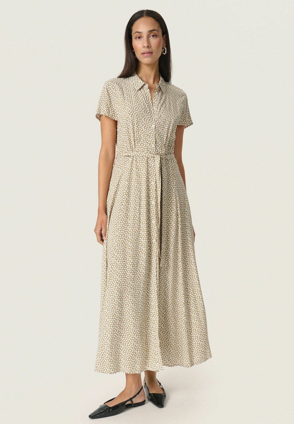 Платье-рубашка ARJANA Soaked in Luxury, бежевый
Платье-рубашка ARJANA Soaked in Luxury, бежевый