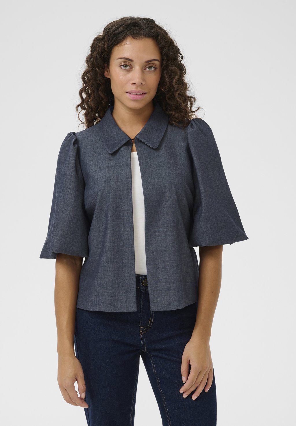 Джинсовая куртка CYBILLA CATTIA Culture, деним
Джинсовая куртка CYBILLA CATTIA Culture, деним