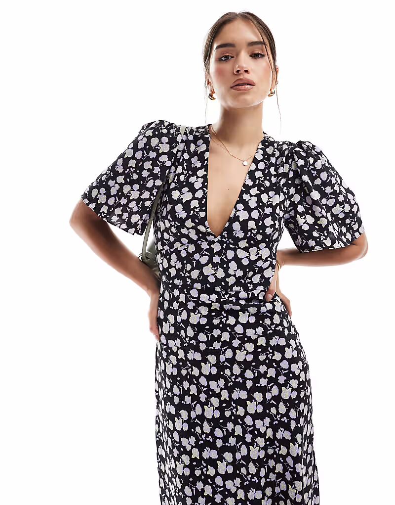 Гламурное макси-платье с V-образным вырезом сиренево-розового цвета Glamorous
Гламурное макси-платье с V-образным вырезом сиренево-розового цвета Glamorous