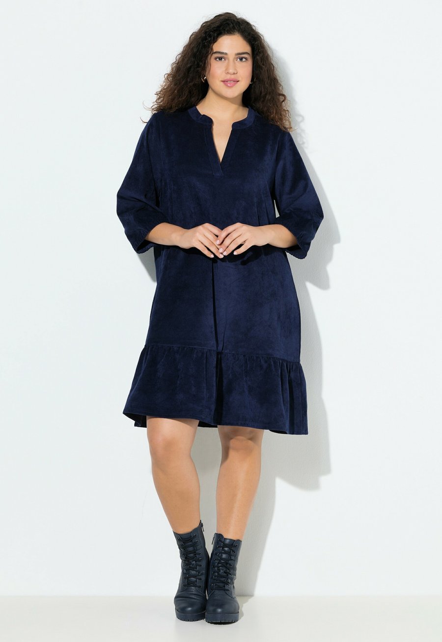 Платье Ulla Popken Day dress, Ink Blue/Dark Blue
Платье Ulla Popken Day dress, Ink Blue/Dark Blue