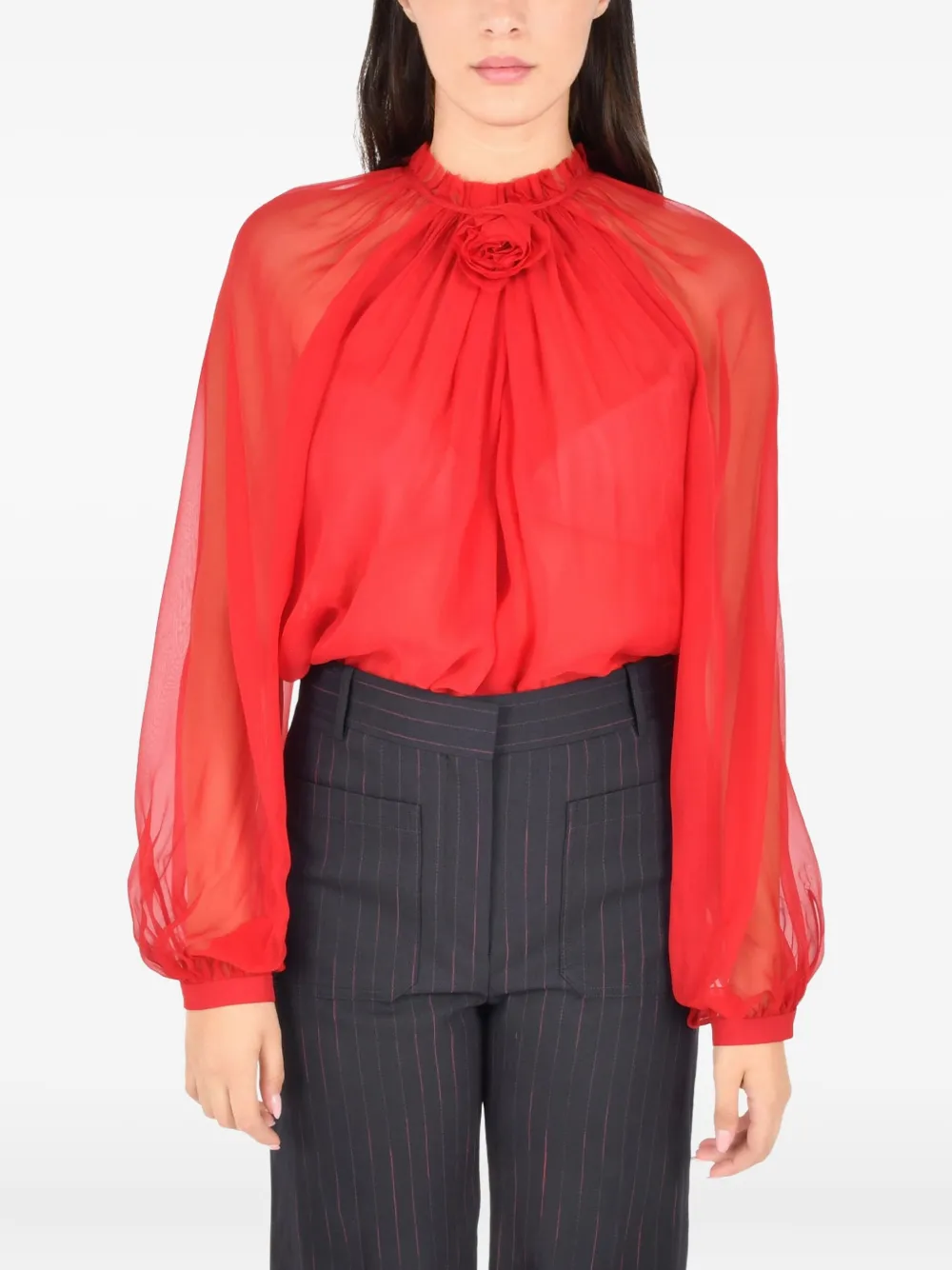 Блузка с высоким воротником и украшением в виде розы Alberta Ferretti, красный
Блузка с высоким воротником и украшением в виде розы Alberta Ferretti, красный