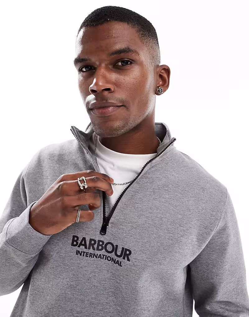 Толстовка Barbour International Transmission с застежкой-молнией на половину длины серого цвета
Толстовка Barbour International Transmission с застежкой-молнией на половину длины серого цвета