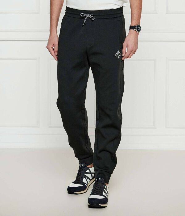 Штаны мужские Armani Exchange спортивные, черный
Штаны мужские Armani Exchange спортивные, черный