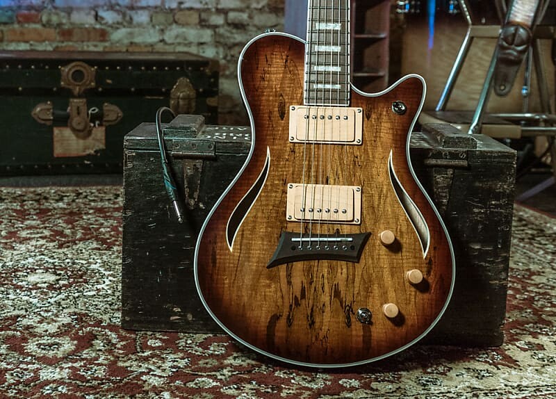 Электрогитара Michael Kelly Hybrid Special Spalted Maple Burst Electric Guitar MKHSSSBPYZ
Электрогитара Michael Kelly Hybrid Special Spalted Maple Burst Electric Guitar MKHSSSBPYZ