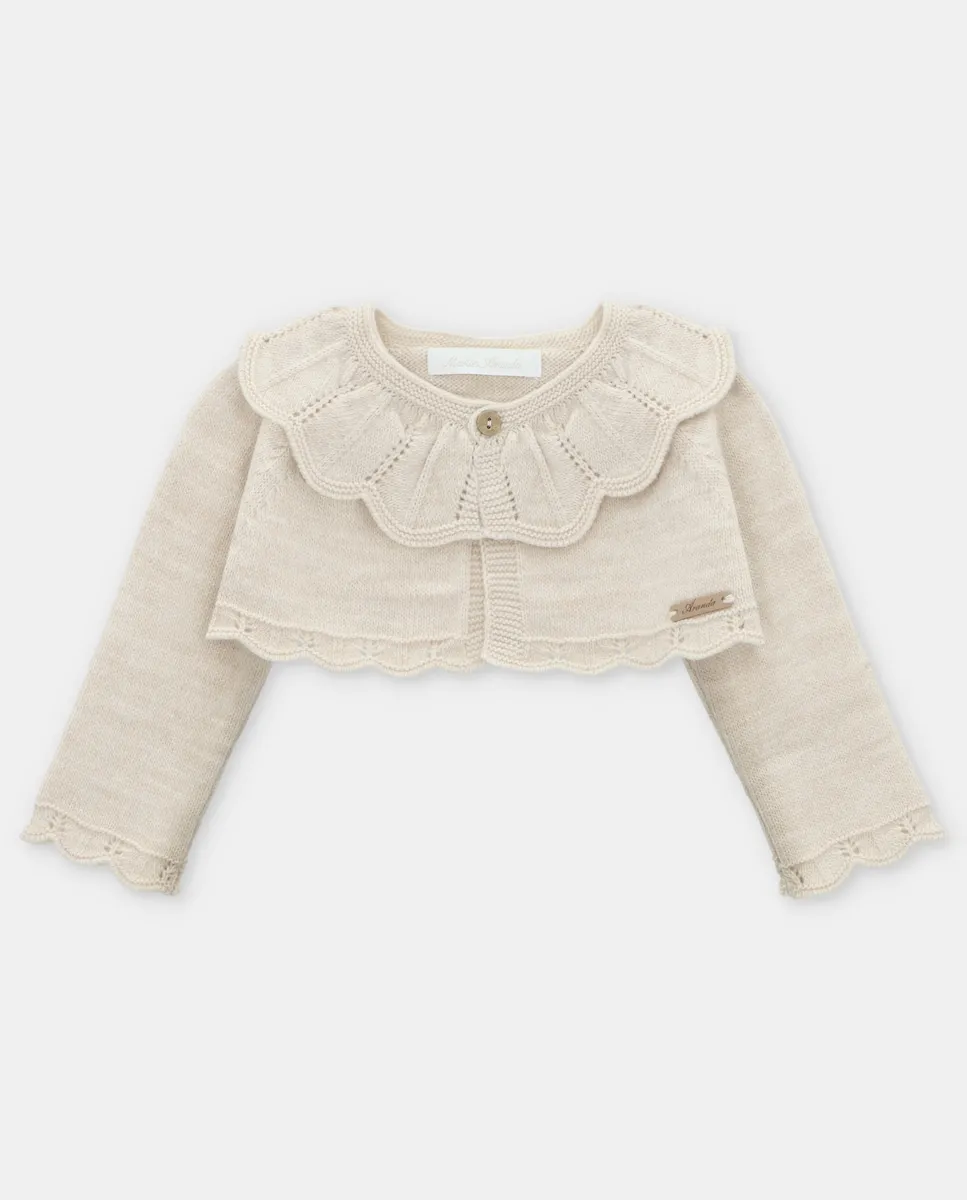 Короткая детская куртка с ажурными деталями песочного цвета Martín Aranda
Короткая детская куртка с ажурными деталями песочного цвета Martín Aranda