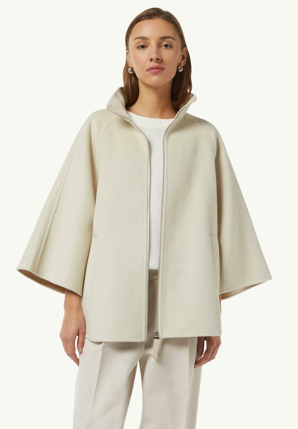 Летняя куртка MIX-IM LOOSE FIT comma casual identity, песочный
Летняя куртка MIX-IM LOOSE FIT comma casual identity, песочный