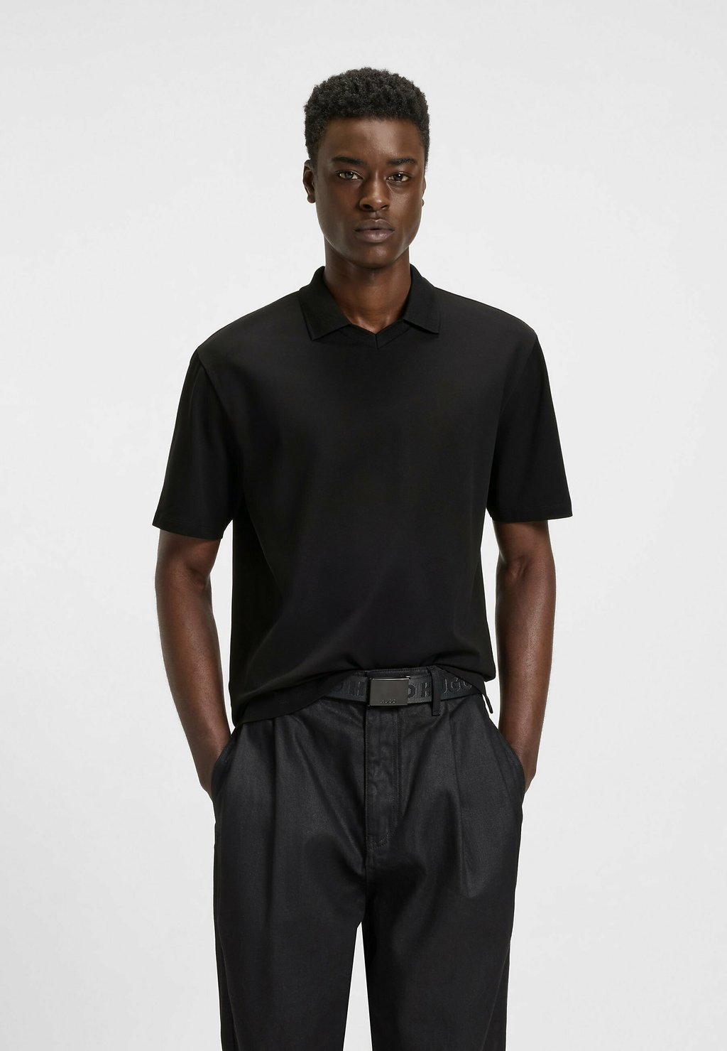 Базовая футболка DIMERSVE HUGO, черный 
Базовая футболка DIMERSVE HUGO, черный