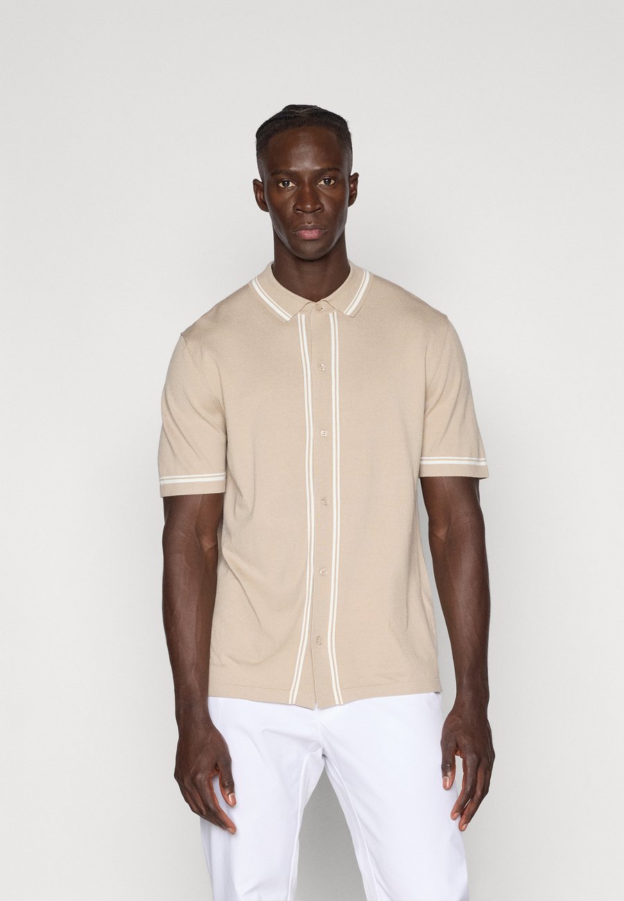 Толстовка J.LINDEBERG Sports NICOLAI, String/Beige
Толстовка J.LINDEBERG Sports NICOLAI, String/Beige