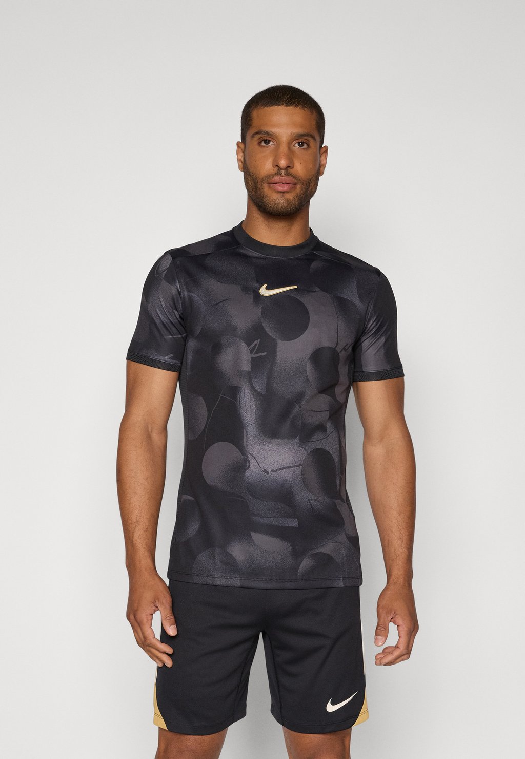 Спортивная футболка Nike Performance, темно-серый
Спортивная футболка Nike Performance, темно-серый