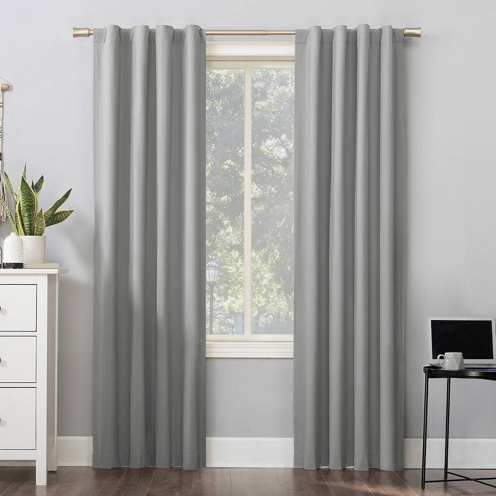 Sun Zero Cyrus Thermal 100% затемняющие оконные шторы с задней вставкой, цвет Silver Gray
Sun Zero Cyrus Thermal 100% затемняющие оконные шторы с задней вставкой, цвет Silver Gray