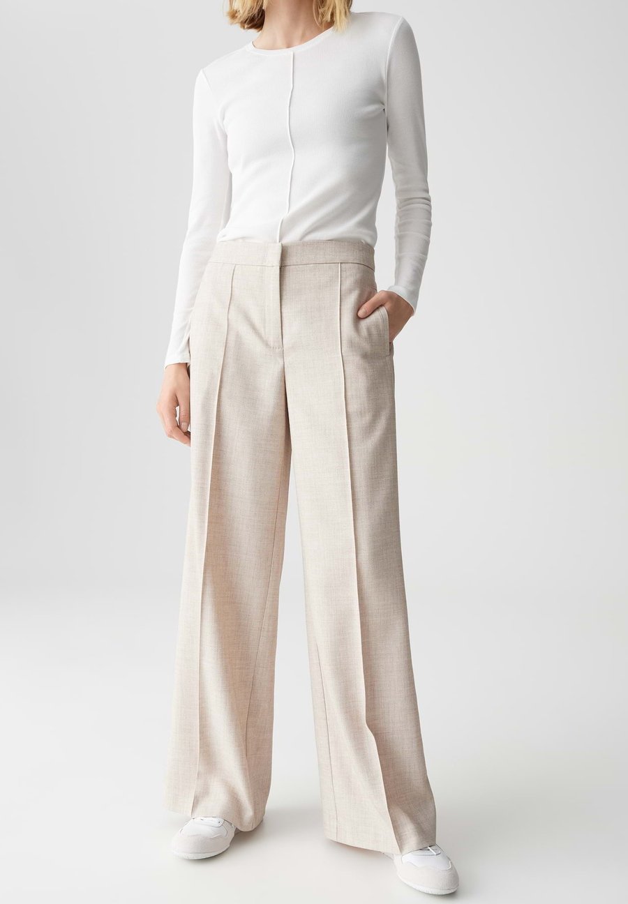 Брюки OPUS MID RISE WIDE LEG, Macadamia/Beige
Брюки OPUS MID RISE WIDE LEG, Macadamia/Beige