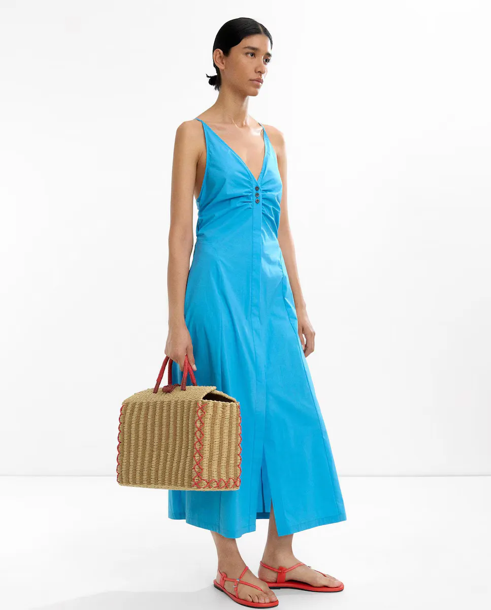 Длинное платье на бретелях с передней сборкой Parfois, синий
Длинное платье на бретелях с передней сборкой Parfois, синий