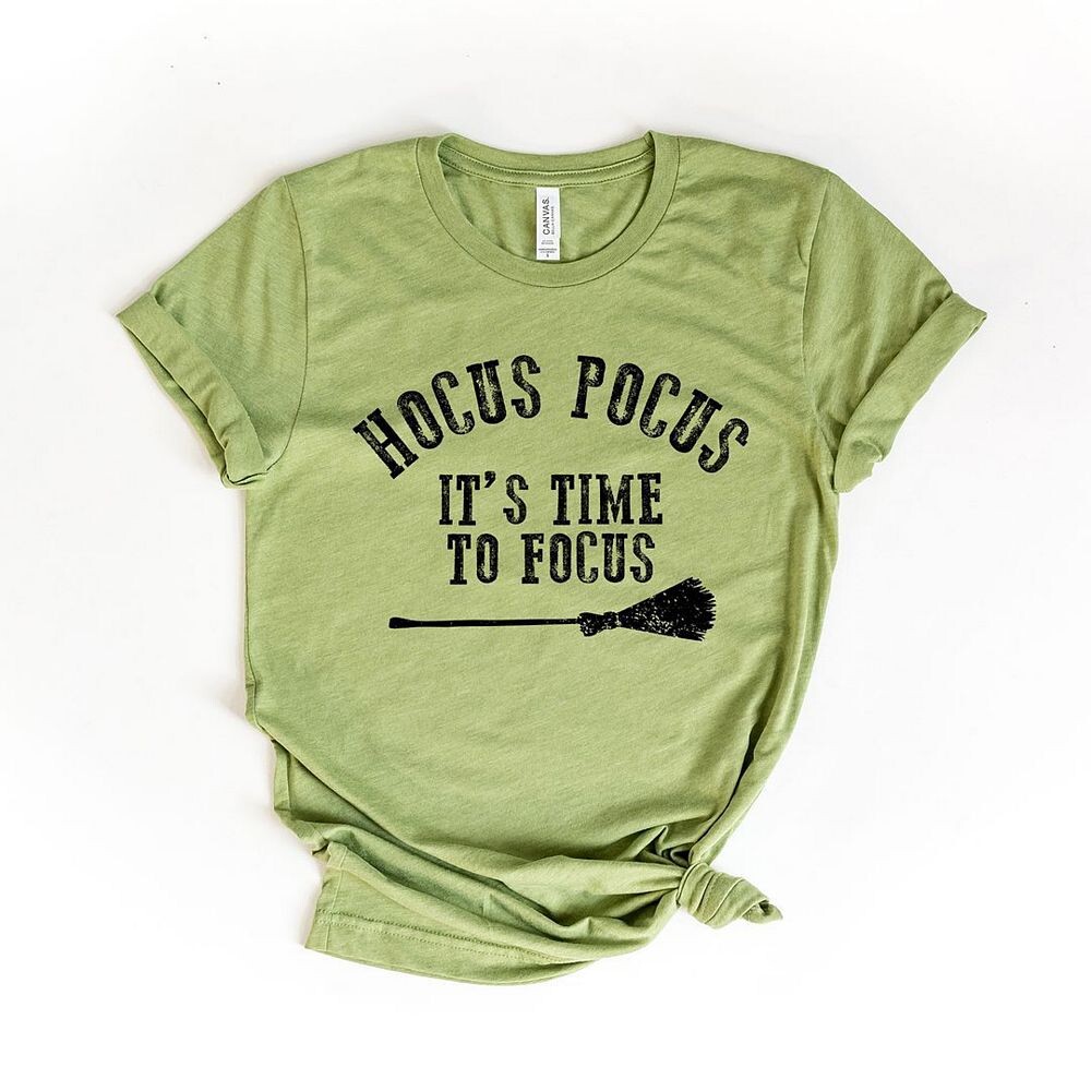 Футболка с короткими рукавами и рисунком Hocus Pocus It's Time To Focus Simply Sage Market, цвет Light Green
Футболка с короткими рукавами и рисунком Hocus Pocus It's Time To Focus Simply Sage Market, цвет Light Green