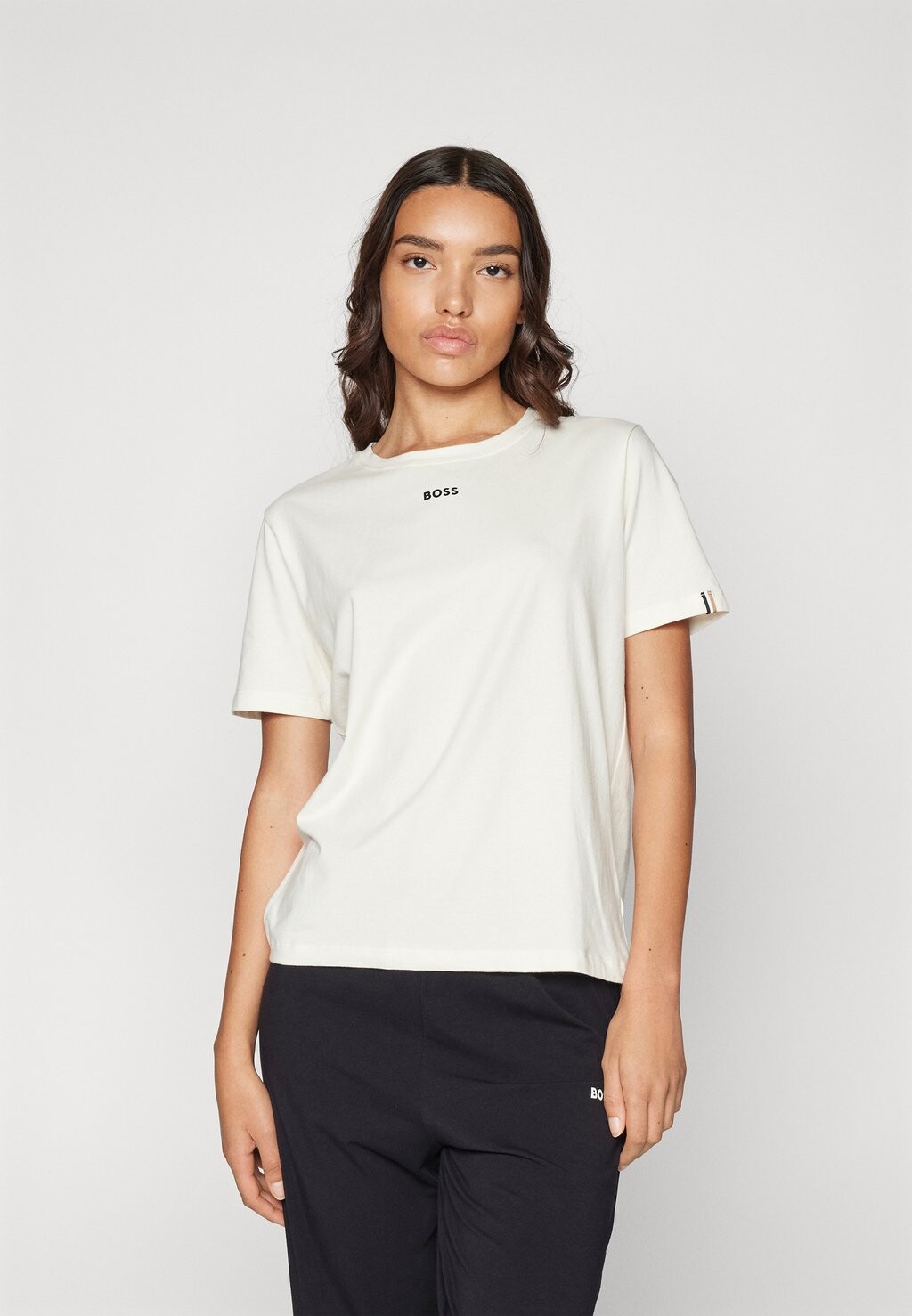 Рубашка для сна BOSS, белый
Рубашка для сна BOSS, белый