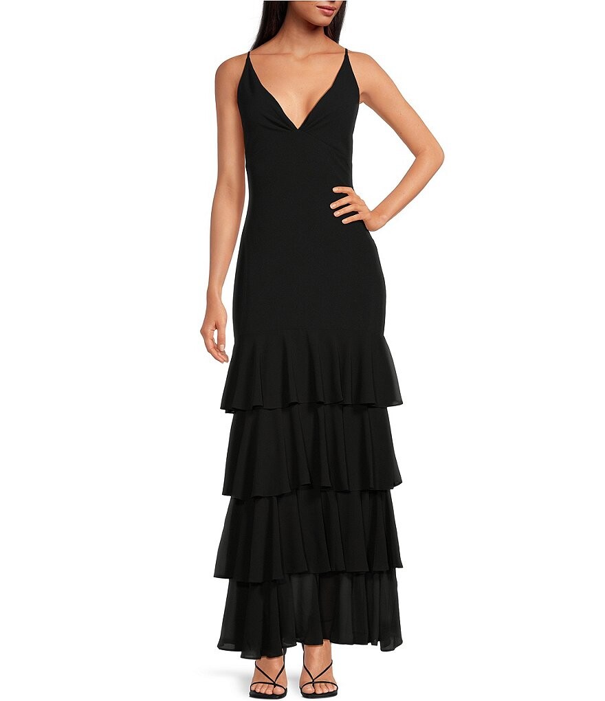 Платье макси с V-образным вырезом и многоярусной юбкой Belle Badgley Mischka Sophie, черный
Платье макси с V-образным вырезом и многоярусной юбкой Belle Badgley Mischka Sophie, черный