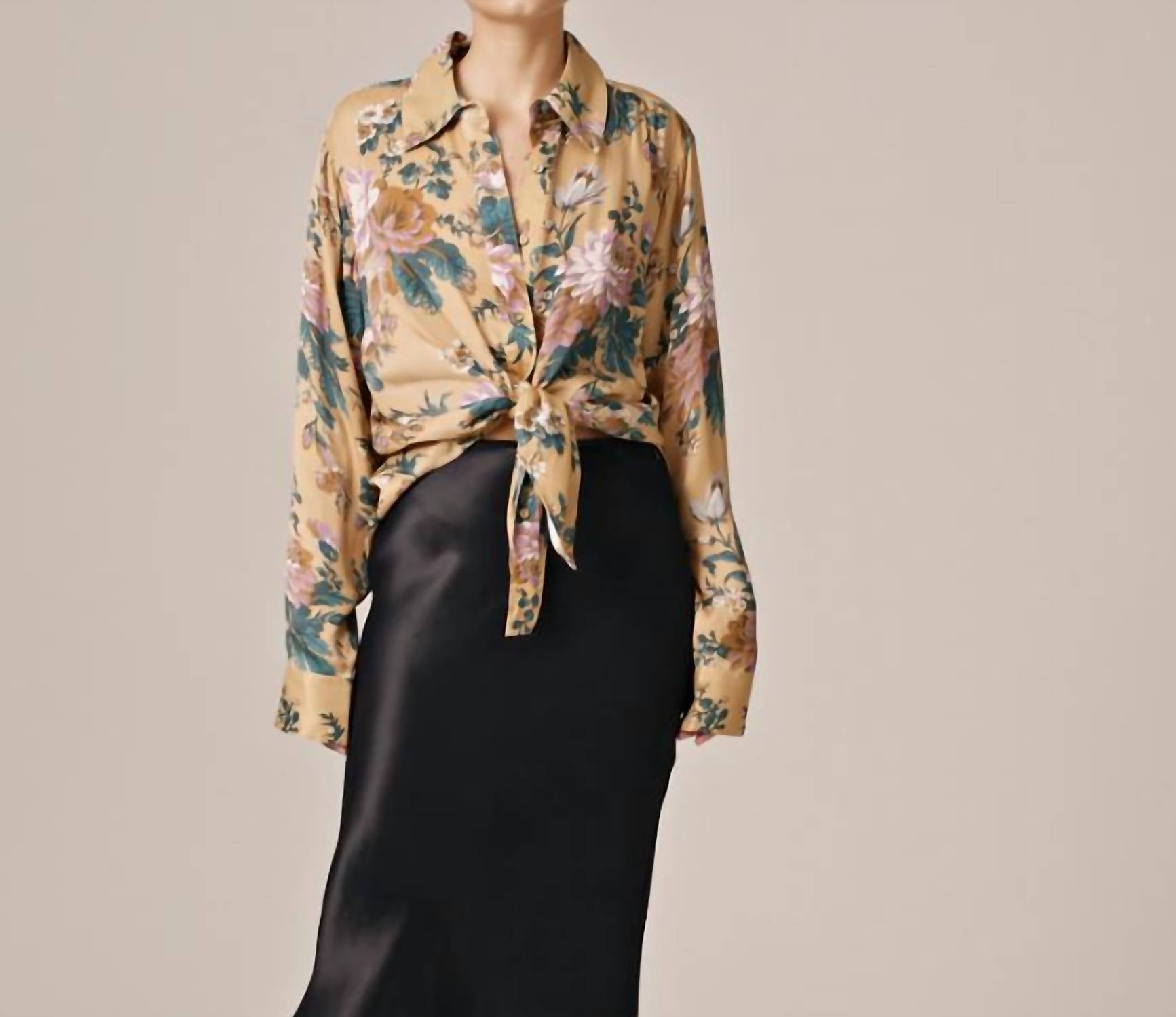 Креп-сатиновая рубашка цвета бархатцев byTiMo, цвет marigold
Креп-сатиновая рубашка цвета бархатцев byTiMo, цвет marigold