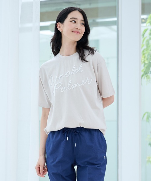 Футболка с графическим принтом Arnold Palmer, бежевая
Футболка с графическим принтом Arnold Palmer, бежевая