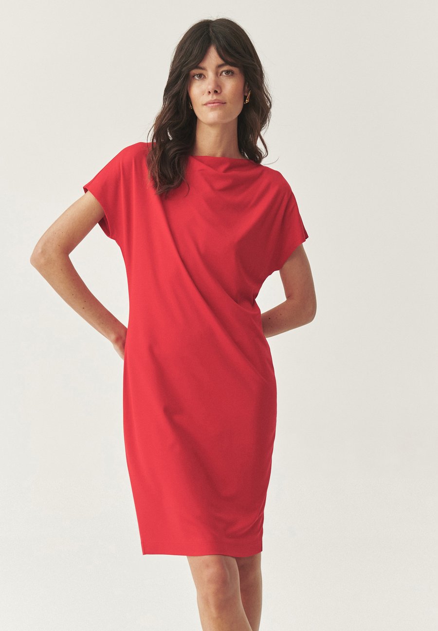 Платье TATUUM Jersey dress, Intensive Red/Red
Платье TATUUM Jersey dress, Intensive Red/Red