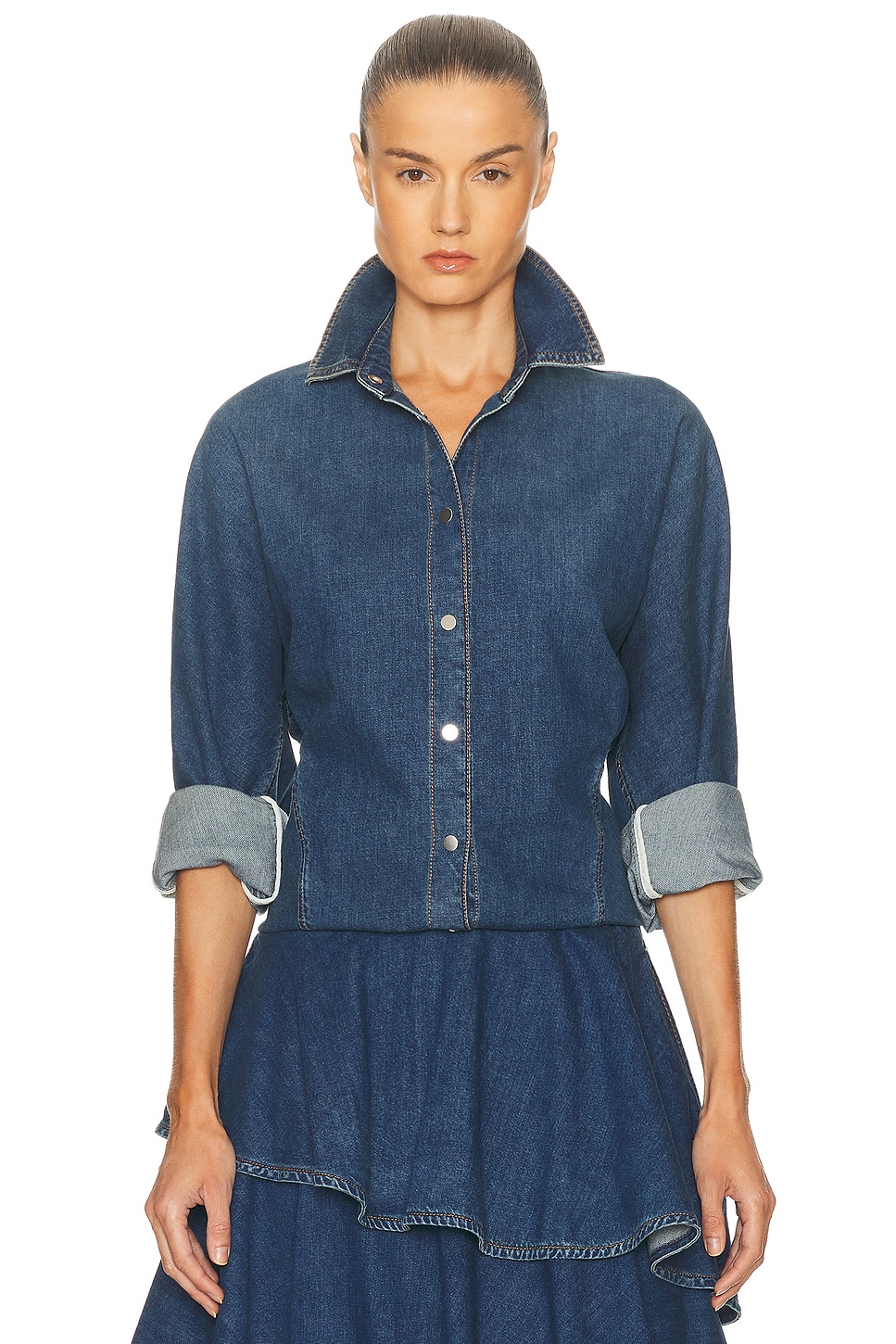 ALAΪA Рубашка из денима с изогнутым кроем Alaïa, Bleu Mineral
ALAΪA Рубашка из денима с изогнутым кроем Alaïa, Bleu Mineral