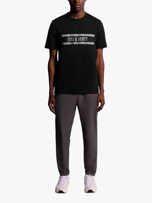 Футболка из хлопковой смеси с логотипом и принтом Lyle & Scott, Jet Black
Футболка из хлопковой смеси с логотипом и принтом Lyle & Scott, Jet Black