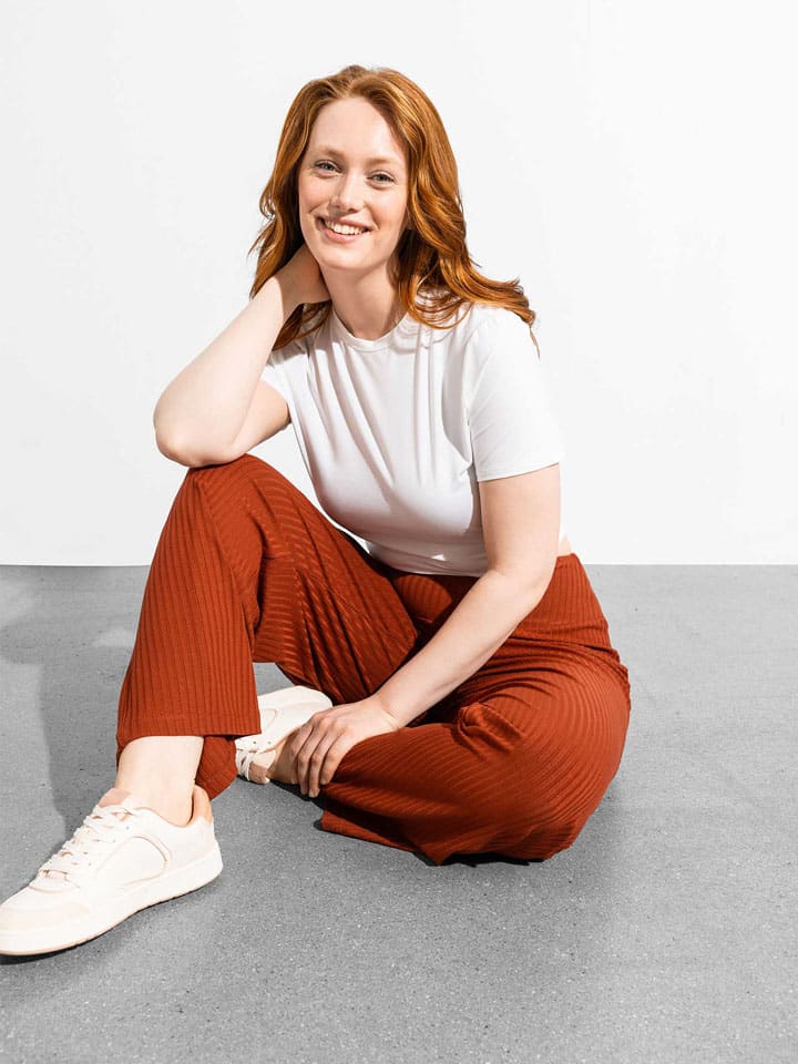 Les Lunes Брюки "Роми" оранжевого цвета
Les Lunes Брюки "Роми" оранжевого цвета