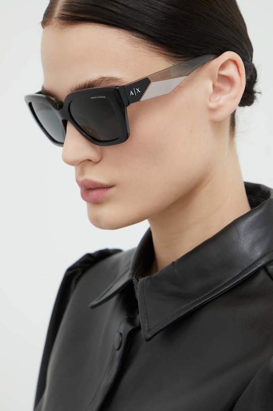 Солнцезащитные очки Armani Exchange, черный
Солнцезащитные очки Armani Exchange, черный