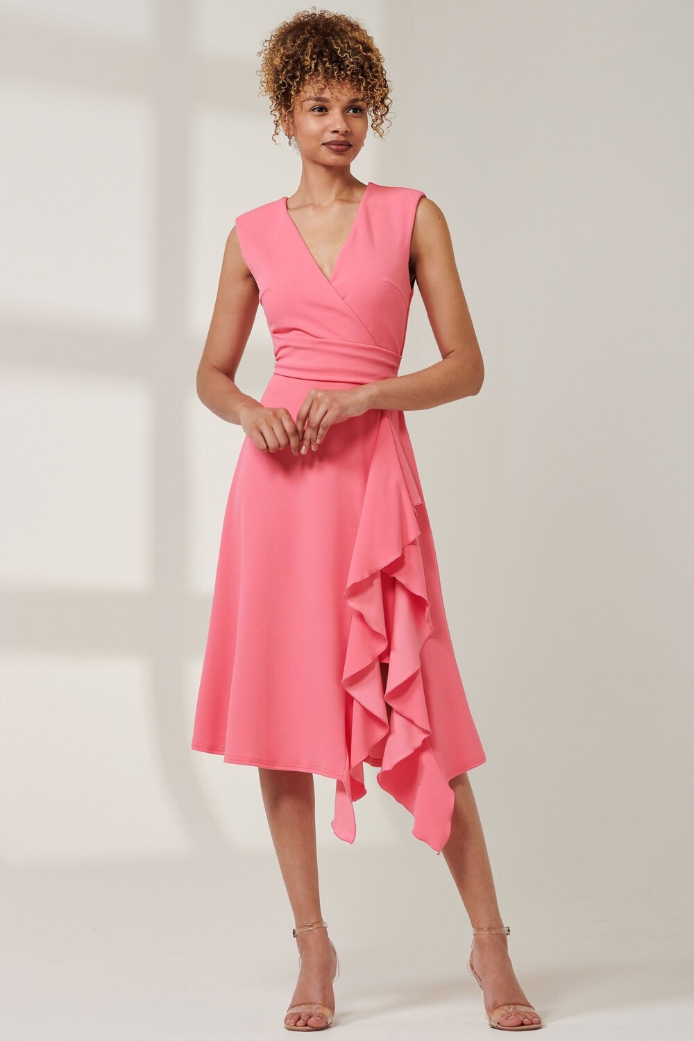 Платье миди с оборками Qiana Jolie Moi, розовый
Платье миди с оборками Qiana Jolie Moi, розовый