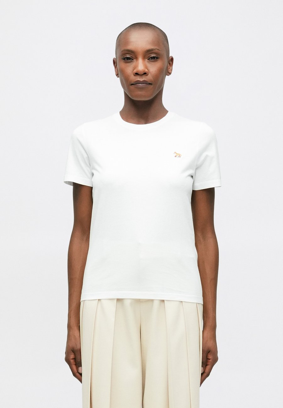 Футболка Maison Kitsuné BABY FOX REGULAR TEE , White, Белый, Футболка Maison Kitsuné BABY FOX REGULAR TEE , White
Футболка Maison Kitsuné BABY FOX REGULAR TEE , White, Белый, Футболка Maison Kitsuné BABY FOX REGULAR TEE , White