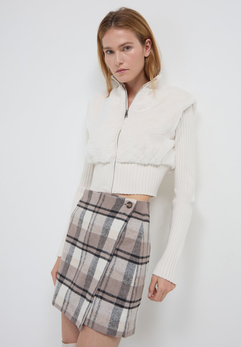 Кардиган EFFETTO Calliope, белый
Кардиган EFFETTO Calliope, белый