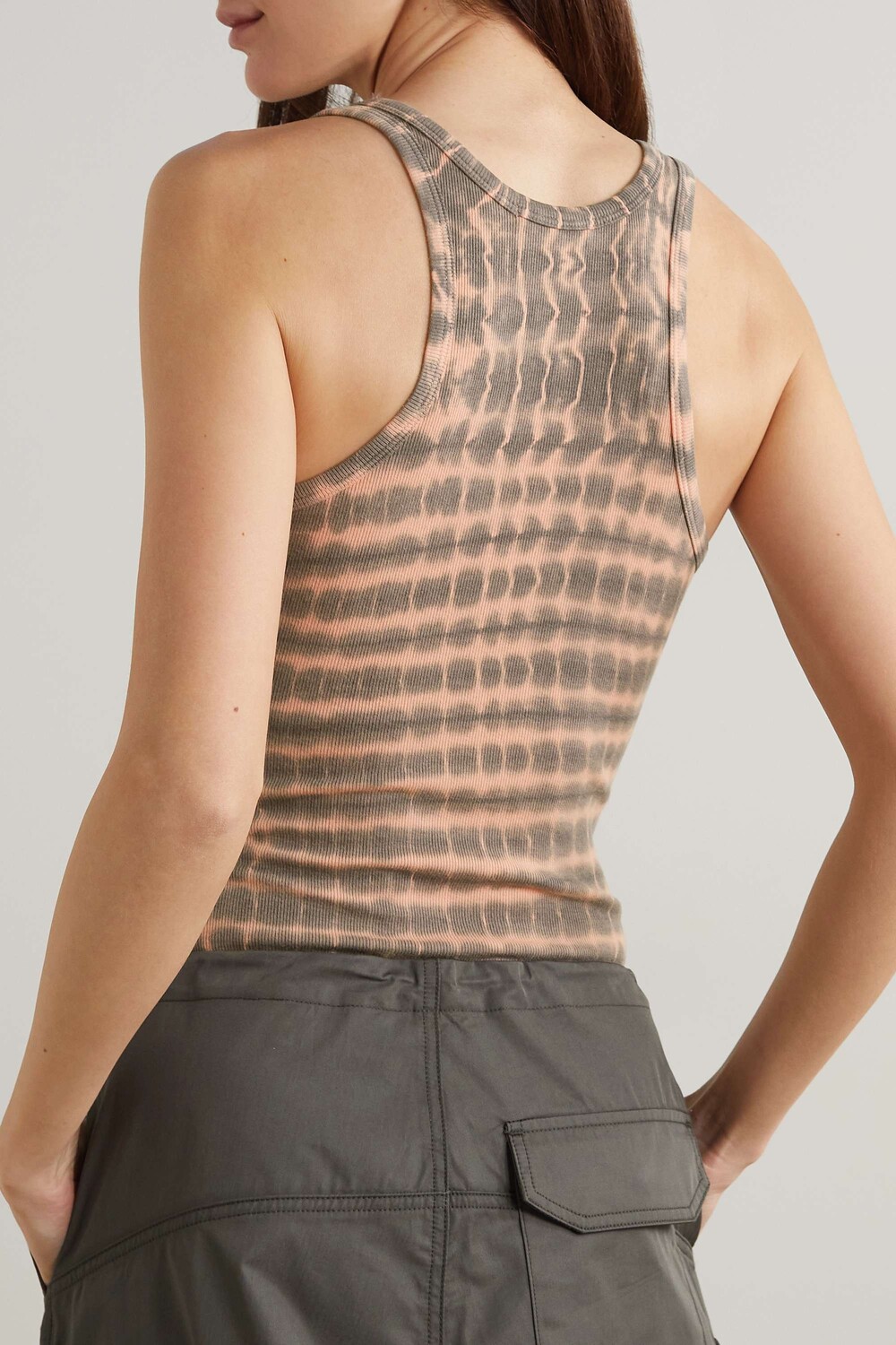 AGOLDE Боди Maria из эластичного джерси в рубчик с принтом тай-дай, серый
AGOLDE Боди Maria из эластичного джерси в рубчик с принтом тай-дай, серый