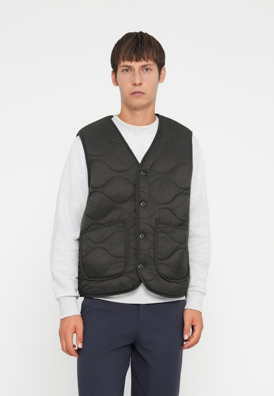 Куртка Jack & Jones PREMIUM JPRBLUDEAN VEST, Black Olive/Black
Куртка Jack & Jones PREMIUM JPRBLUDEAN VEST, Black Olive/Black