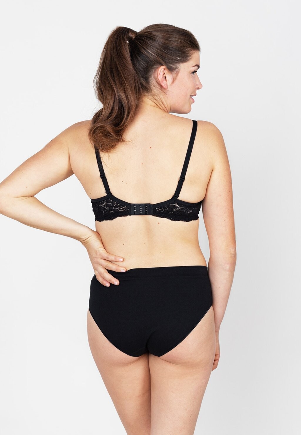 Бюстгальтер ELISABETH Erlich Textil, черный
Бюстгальтер ELISABETH Erlich Textil, черный