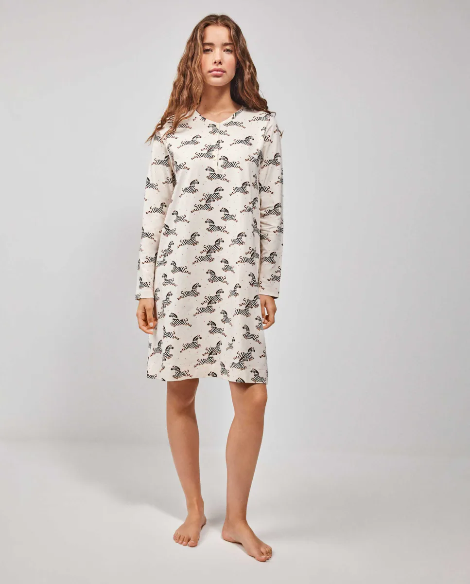 Ночная рубашка с длинными рукавами и принтом зебры Gisela, бежевый
Ночная рубашка с длинными рукавами и принтом зебры Gisela, бежевый
