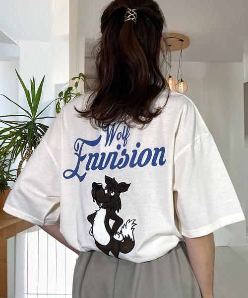 Футболка с коротким рукавом, ретро-поп стиль, с вышивкой, бренд Candlestick, цвет кремовый
Футболка с коротким рукавом, ретро-поп стиль, с вышивкой, бренд Candlestick, цвет кремовый